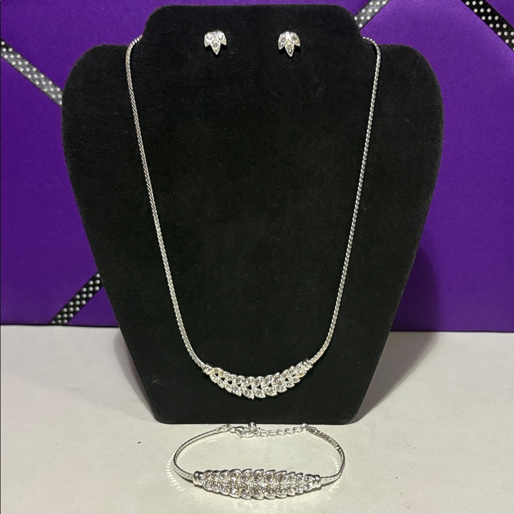 Vintage Silver Full Jewelry Set Earrings Bracelet Necklace